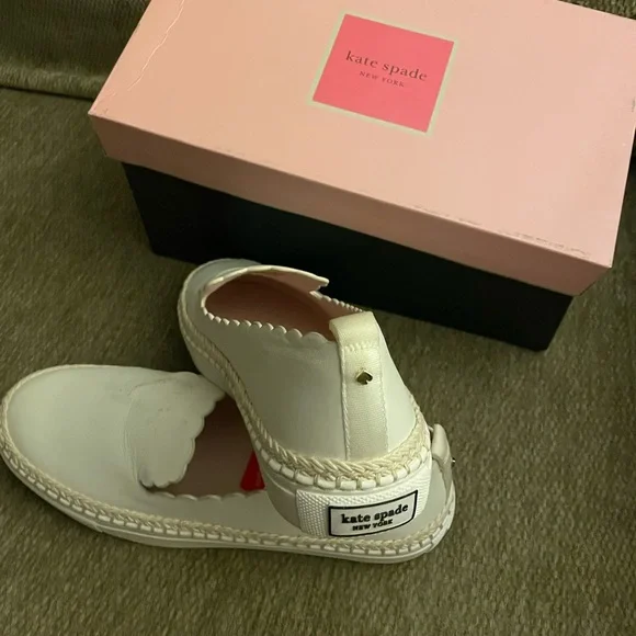 NWT Kate Spade Loren Sneaker - Picture 7 of 8